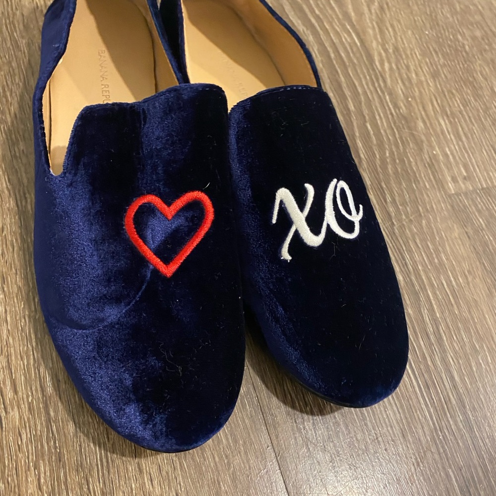 Banana Republic XO Heart Velvet Loafer